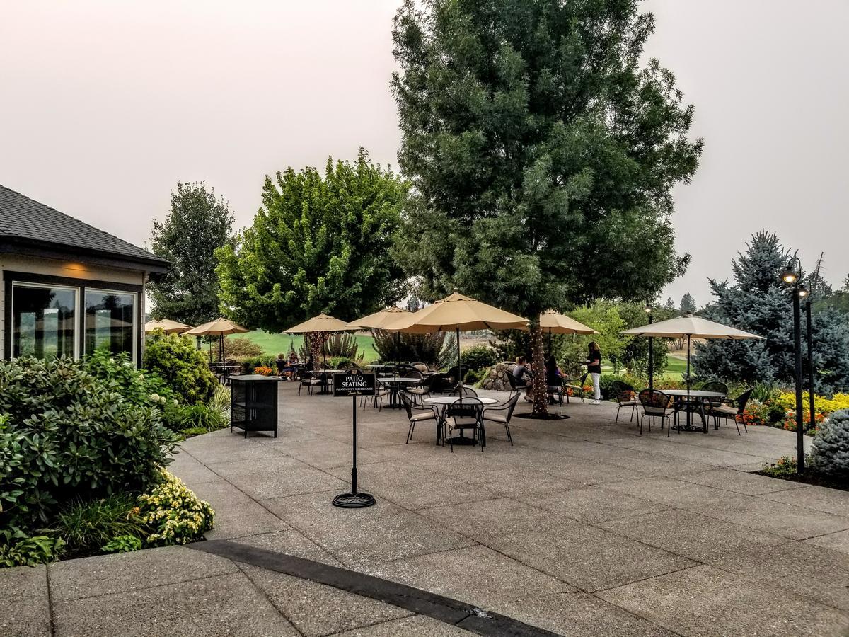 Resort At Eagle Point Golf Club Lodging Exterior photo