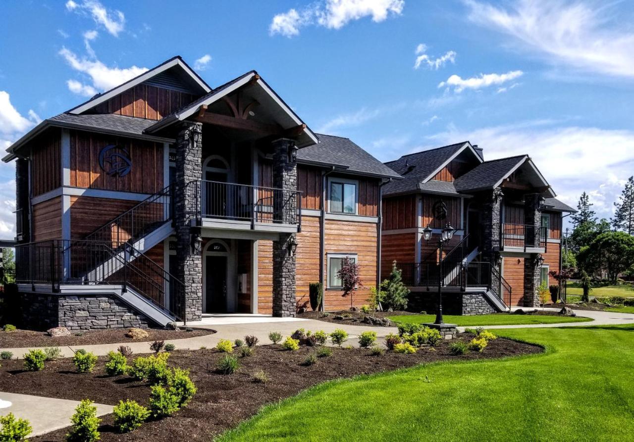 Resort At Eagle Point Golf Club Lodging Exterior photo